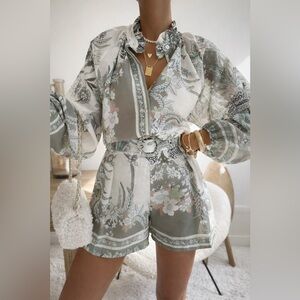 Linen Blend Floral 2-Piece Set w/ Belt. Size Large.  Shorts & Blouse. NWOT
